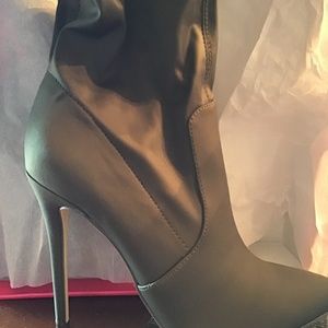 Svetlana Wide Calf Heeled Thigh High Boots Olive